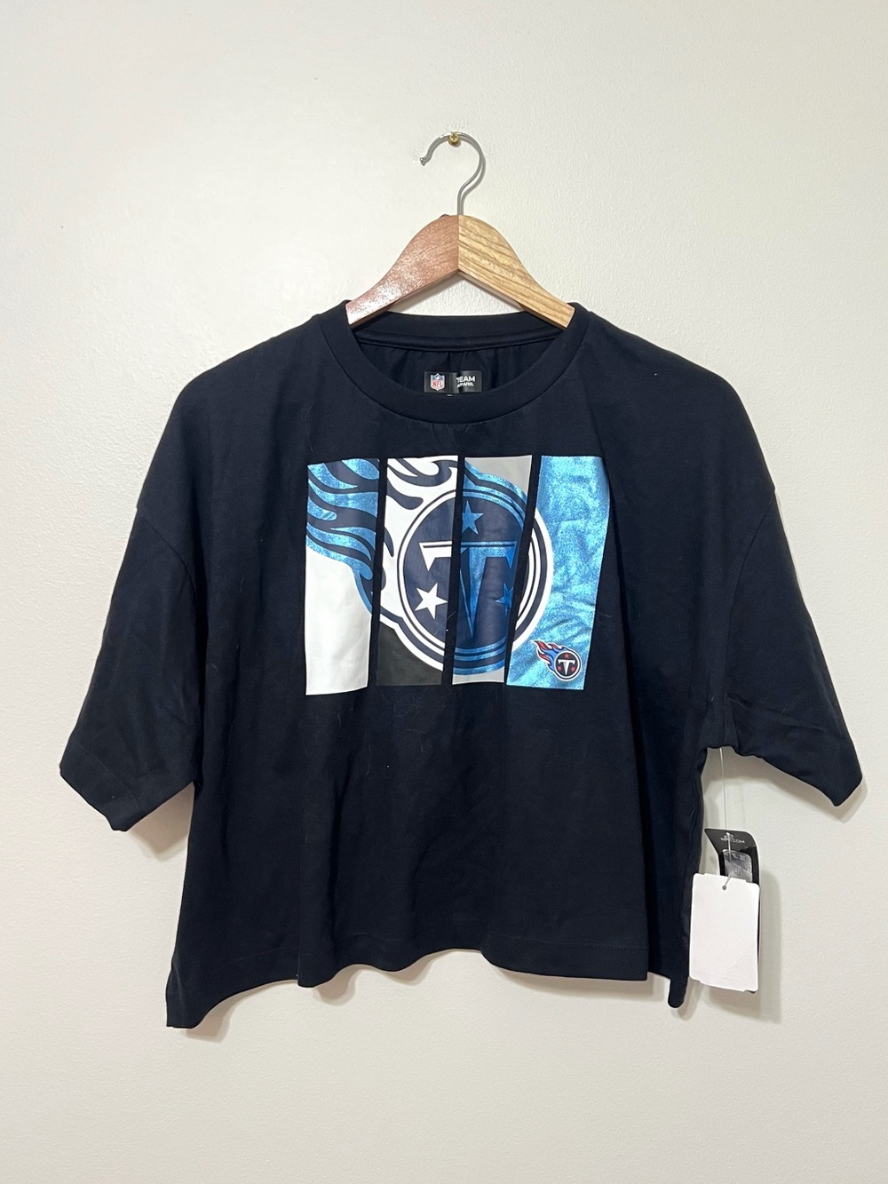 NWT Tennessee Titans NFL Cropped Shirt Size XL Women’s NEW Top